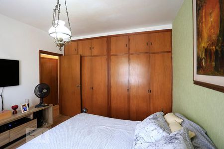 Casa à venda com 180m², 3 quartos e 2 vagasSuíte