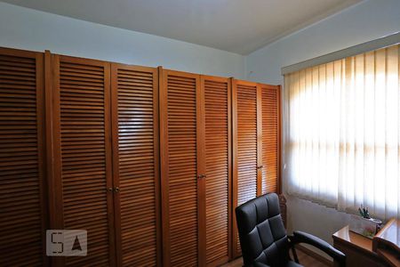 Casa à venda com 180m², 3 quartos e 2 vagasQuarto 1