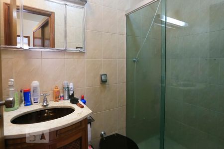 Casa à venda com 180m², 3 quartos e 2 vagasBanheiro do Corredor