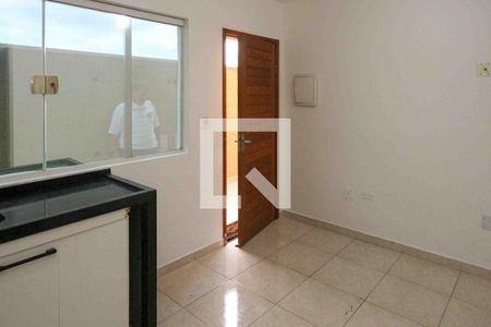Sala/Cozinha de apartamento para alugar com 2 quartos, 32m² em Vila Bela, São Paulo