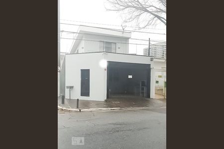Casa à venda com 235m², 3 quartos e 2 vagas Casa à venda com 235m², 3 quartos e 2 vagasFrente Imovel
