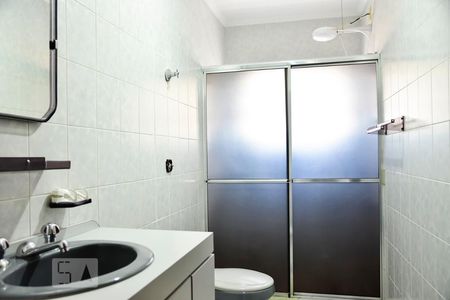 Casa à venda com 235m², 3 quartos e 2 vagas Casa à venda com 235m², 3 quartos e 2 vagasBanheiro 3 com Box Vidro