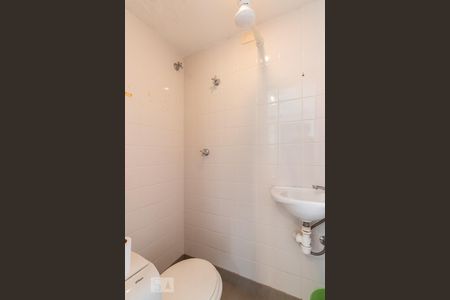 Apartamento para alugar com 110m², 2 quartos e 2 vagas Apartamento para alugar com 110m², 2 quartos e 2 vagasBanheiro de Serviço
