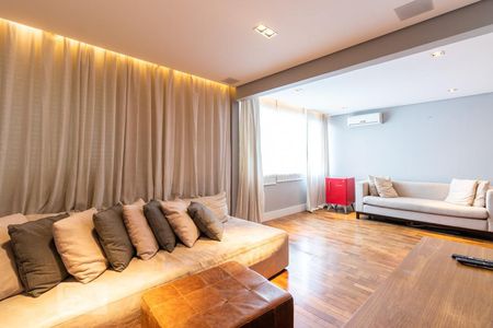 Sala de apartamento para alugar com 2 quartos, 110m² em Jardim Europa, São Paulo