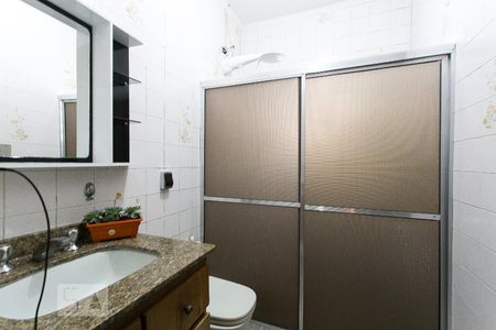 Casa à venda com 250m², 3 quartos e 8 vagasBanheiro da Suíte