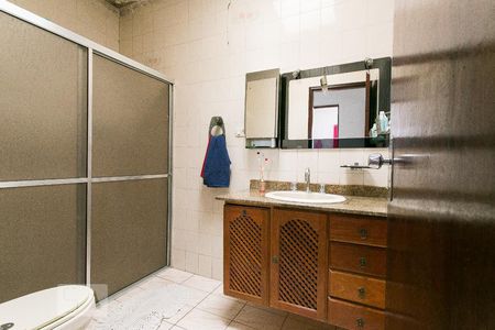 Casa à venda com 250m², 3 quartos e 8 vagasBanheiro Social