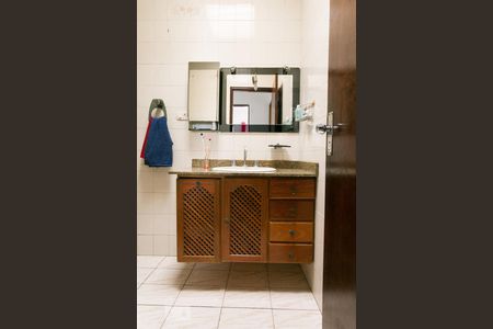 Casa à venda com 250m², 3 quartos e 8 vagasBanheiro Social