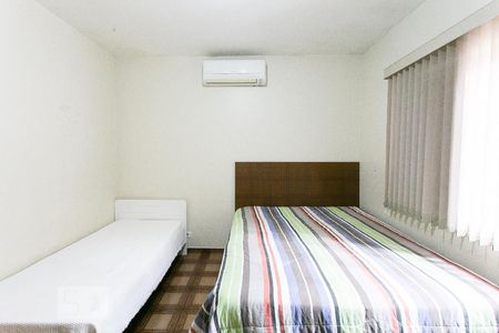 Casa à venda com 250m², 3 quartos e 8 vagasSuíte