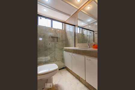 Apartamento à venda com 400m², 4 quartos e 5 vagasBanheiro Social 