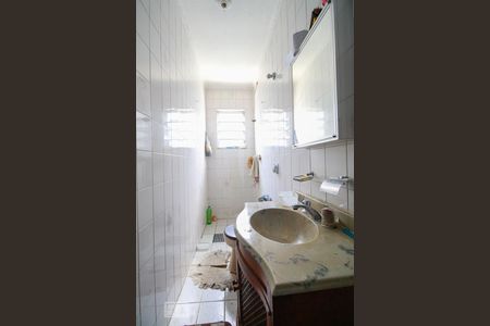 Casa à venda com 280m², 3 quartos e 4 vagas Casa à venda com 280m², 3 quartos e 4 vagasBanheiro
