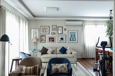 Sala de apartamento à venda com 3 quartos, 140m² em Moema, São Paulo