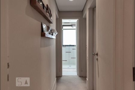 Corredor quartos de apartamento à venda com 3 quartos, 140m² em Moema, São Paulo