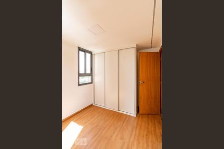 Quarto de apartamento para alugar com 2 quartos, 54m² em Funcionários, Belo Horizonte