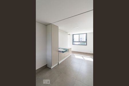 Sala de apartamento para alugar com 2 quartos, 54m² em Funcionários, Belo Horizonte