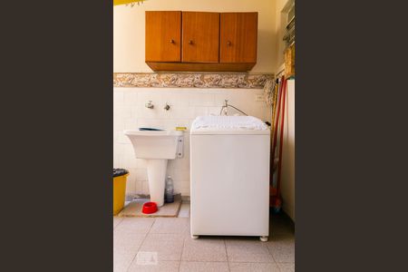 Casa à venda com 120m², 2 quartos e 2 vagas Casa à venda com 120m², 2 quartos e 2 vagasÁrea de Serviço