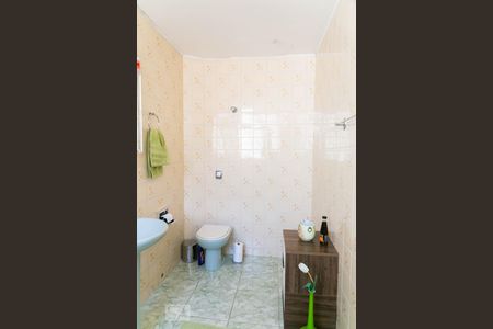 Casa à venda com 120m², 2 quartos e 2 vagas Casa à venda com 120m², 2 quartos e 2 vagasBanheiro