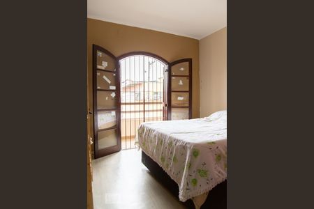 Casa para alugar com 224m², 4 quartos e 3 vagas Casa para alugar com 224m², 4 quartos e 3 vagasQuarto 2