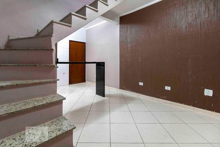 Sala de casa de condomínio para alugar com 2 quartos, 46m² em Parada Xv de Novembro, São Paulo