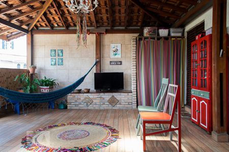 Casa à venda com 110m², 2 quartos e 2 vagasVARANDA