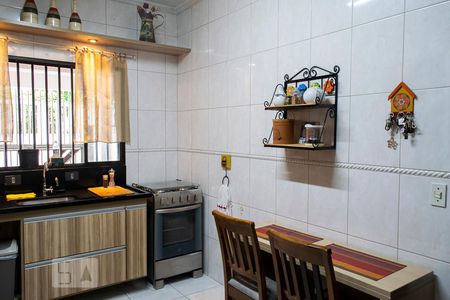 Casa à venda com 110m², 2 quartos e 2 vagasCOZINHA