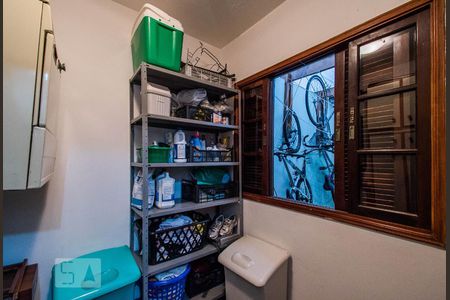 Casa à venda com 200m², 3 quartos e 3 vagasQuarto de Serviço