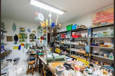 Casa à venda com 200m², 3 quartos e 3 vagasGaragem Coberta e Ateliê