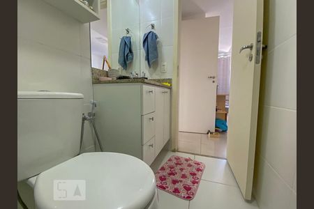Apartamento à venda com 181m², 3 quartos e 2 vagasBanheiro da Suíte