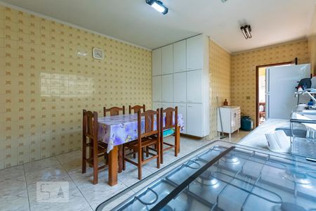 Casa à venda com 220m², 3 quartos e 2 vagasCozinha