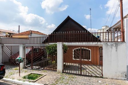 Casa à venda com 220m², 3 quartos e 2 vagasFachada