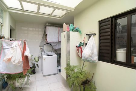 Casa à venda com 200m², 2 quartos e 2 vagas Casa à venda com 200m², 2 quartos e 2 vagasArea de serviço