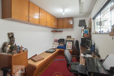 Casa à venda com 200m², 2 quartos e 2 vagas Casa à venda com 200m², 2 quartos e 2 vagasQuarto 3 - escritório