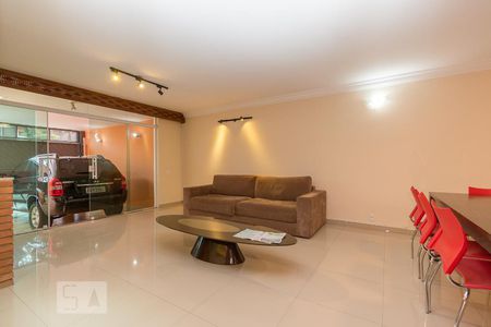Sala de casa para alugar com 3 quartos, 180m² em Santo Amaro, São Paulo