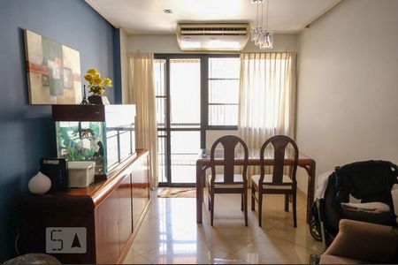 Sala de apartamento para alugar com 3 quartos, 120m² em Vila Isabel, Rio de Janeiro