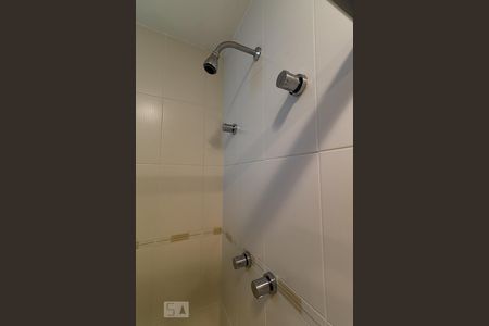 Apartamento à venda com 300m², 3 quartos e 2 vagas Apartamento à venda com 300m², 3 quartos e 2 vagasBanheiro Corredor