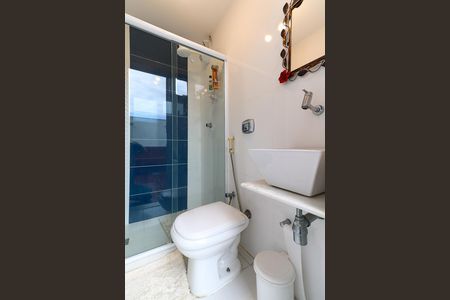 Apartamento à venda com 300m², 3 quartos e 2 vagas Apartamento à venda com 300m², 3 quartos e 2 vagasBanheiro