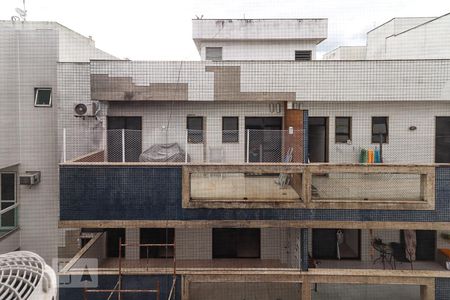 Apartamento à venda com 300m², 3 quartos e 2 vagas Apartamento à venda com 300m², 3 quartos e 2 vagasVista da Suíte 2