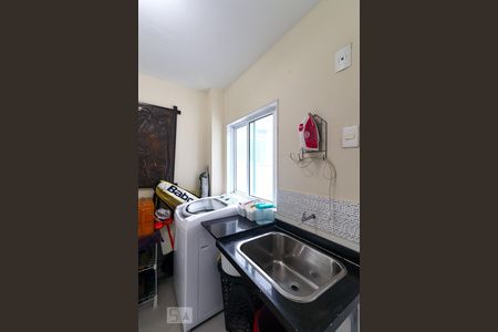 Apartamento à venda com 300m², 3 quartos e 2 vagas Apartamento à venda com 300m², 3 quartos e 2 vagasÁrea de Serviço