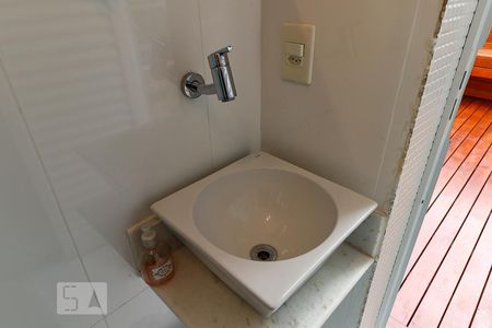 Apartamento à venda com 300m², 3 quartos e 2 vagas Apartamento à venda com 300m², 3 quartos e 2 vagasBanheiro