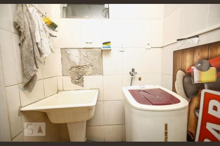Casa à venda com 700m², 15 quartos e 1 vaga Casa à venda com 700m², 15 quartos e 1 vagaÁrea de Serviço