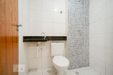 Banheiro de apartamento para alugar com 1 quarto, 35m² em Vila Centenário, São Paulo