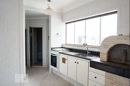 Apartamento à venda com 330m², 4 quartos e 4 vagas Apartamento à venda com 330m², 4 quartos e 4 vagasCobertura - Churrasqueira