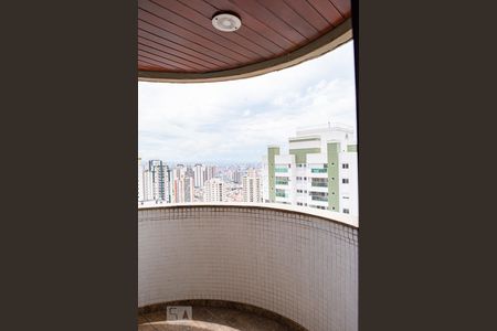 Apartamento à venda com 330m², 4 quartos e 4 vagas Apartamento à venda com 330m², 4 quartos e 4 vagasVaranda da suíte 1