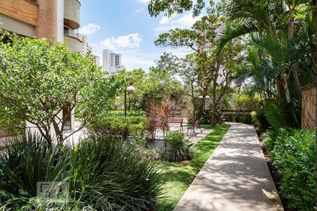 Apartamento à venda com 330m², 4 quartos e 4 vagas Apartamento à venda com 330m², 4 quartos e 4 vagasÁrea comum