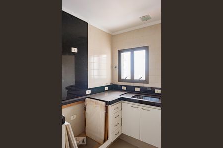 Apartamento à venda com 330m², 4 quartos e 4 vagas Apartamento à venda com 330m², 4 quartos e 4 vagasCozinha