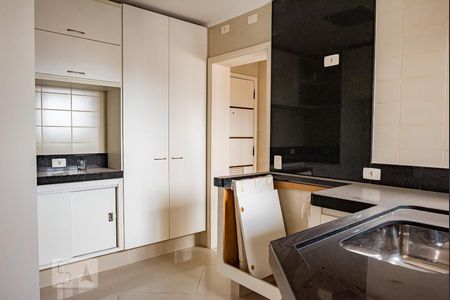 Apartamento à venda com 330m², 4 quartos e 4 vagas Apartamento à venda com 330m², 4 quartos e 4 vagasCozinha
