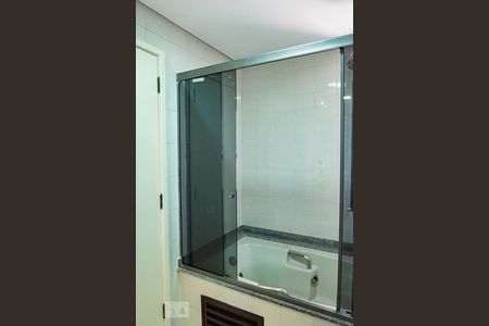 Apartamento à venda com 330m², 4 quartos e 4 vagas Apartamento à venda com 330m², 4 quartos e 4 vagasBanheiro 1 - Suíte