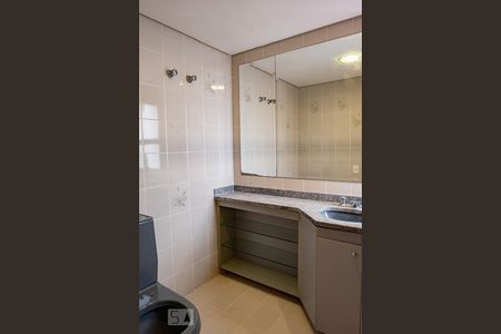 Apartamento à venda com 330m², 4 quartos e 4 vagas Apartamento à venda com 330m², 4 quartos e 4 vagasBanheiro 2 - Suíte