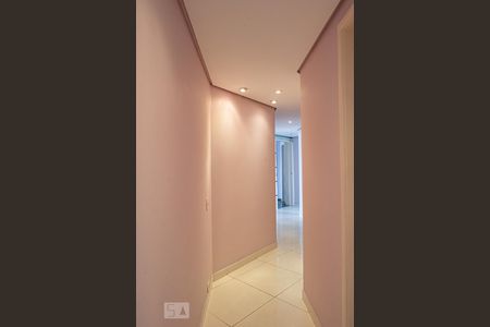 Apartamento à venda com 330m², 4 quartos e 4 vagas Apartamento à venda com 330m², 4 quartos e 4 vagasCorredor