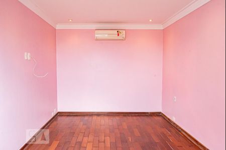 Apartamento à venda com 330m², 4 quartos e 4 vagas Apartamento à venda com 330m², 4 quartos e 4 vagasCobertura - Suíte 4