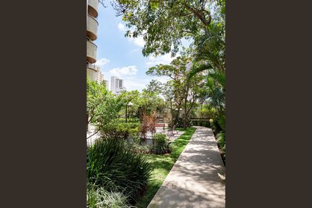 Apartamento à venda com 330m², 4 quartos e 4 vagas Apartamento à venda com 330m², 4 quartos e 4 vagasÁrea comum